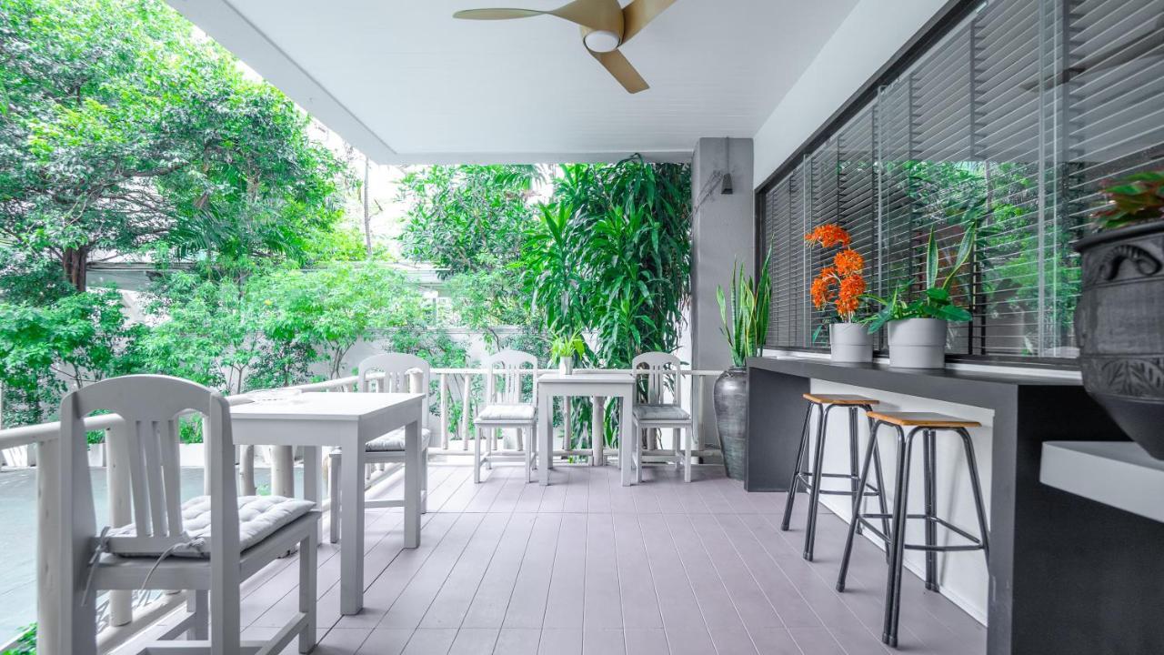 Yellow Ribbon Hills Boutique Suites Bangkok Exterior photo